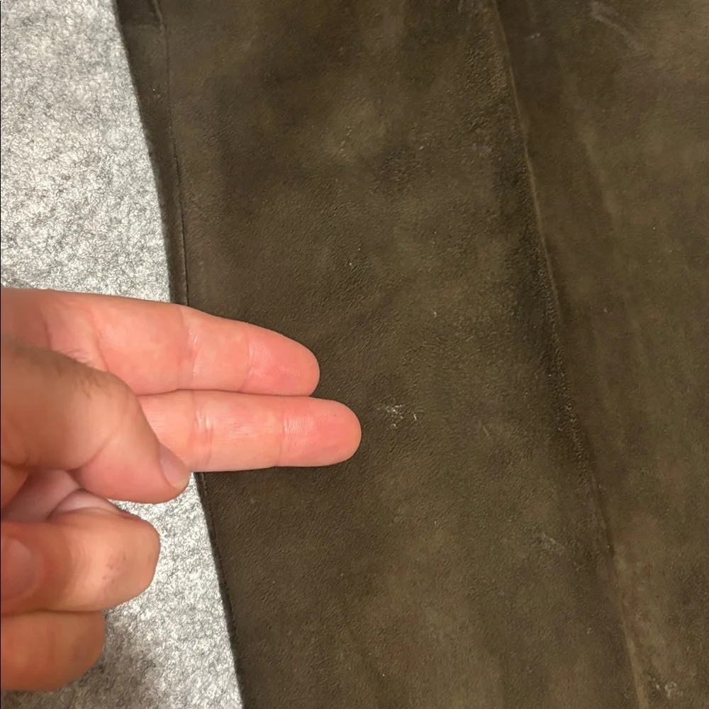 Vintage Black Leather Vest with Embroidered Trim - Picture 11 of 13